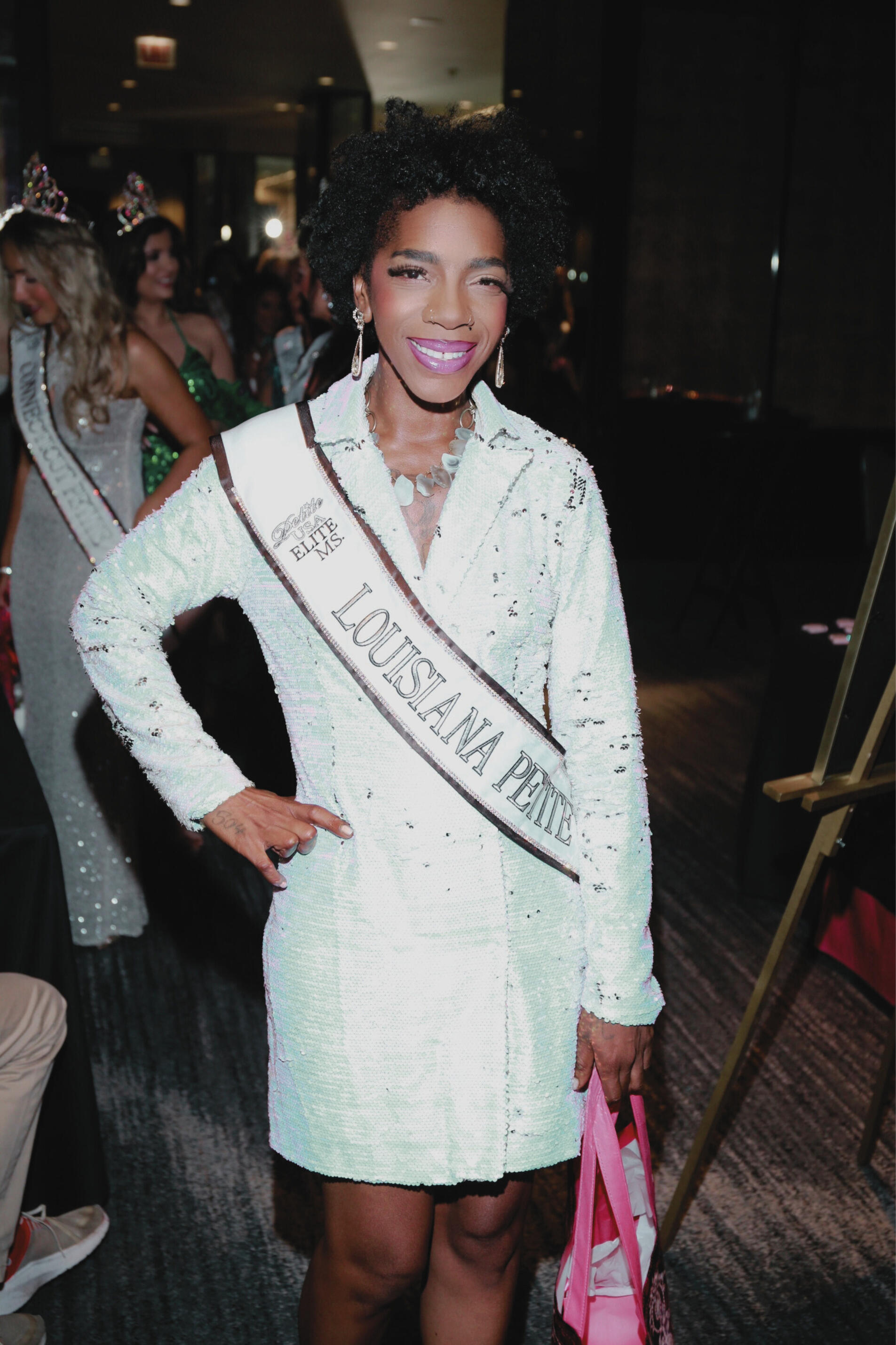 Petite USA - Cole Williams Petite USA - Cole Williams