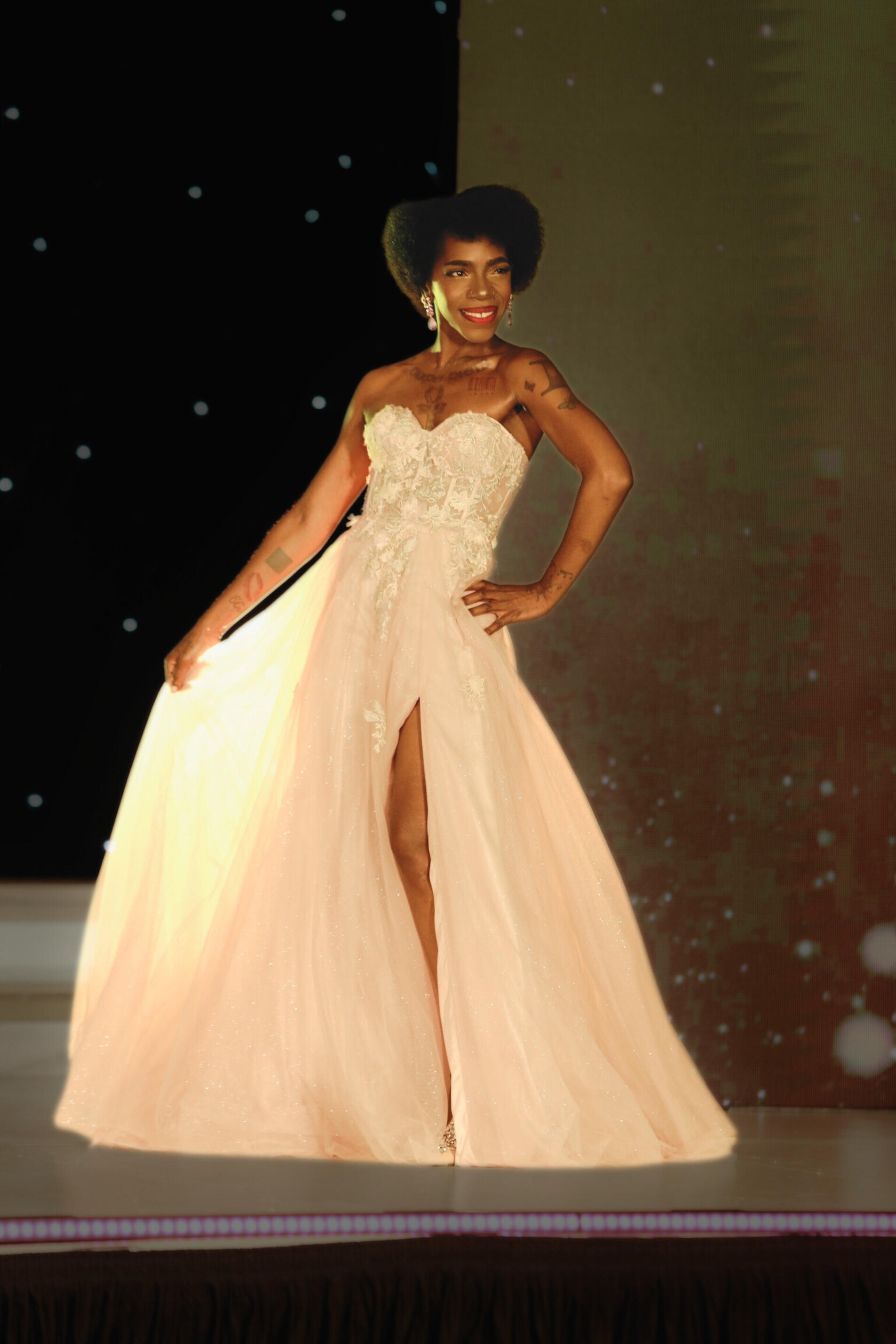 Petite USA - Cole Williams Petite USA - Cole Williams